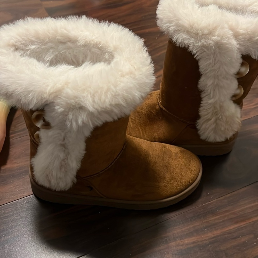 Girl boots